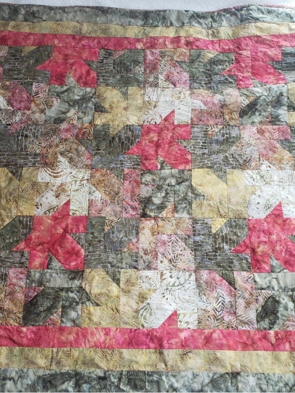 Vintage Beautiful Handmade Quilt 60”x50” - Picture 5 of 8